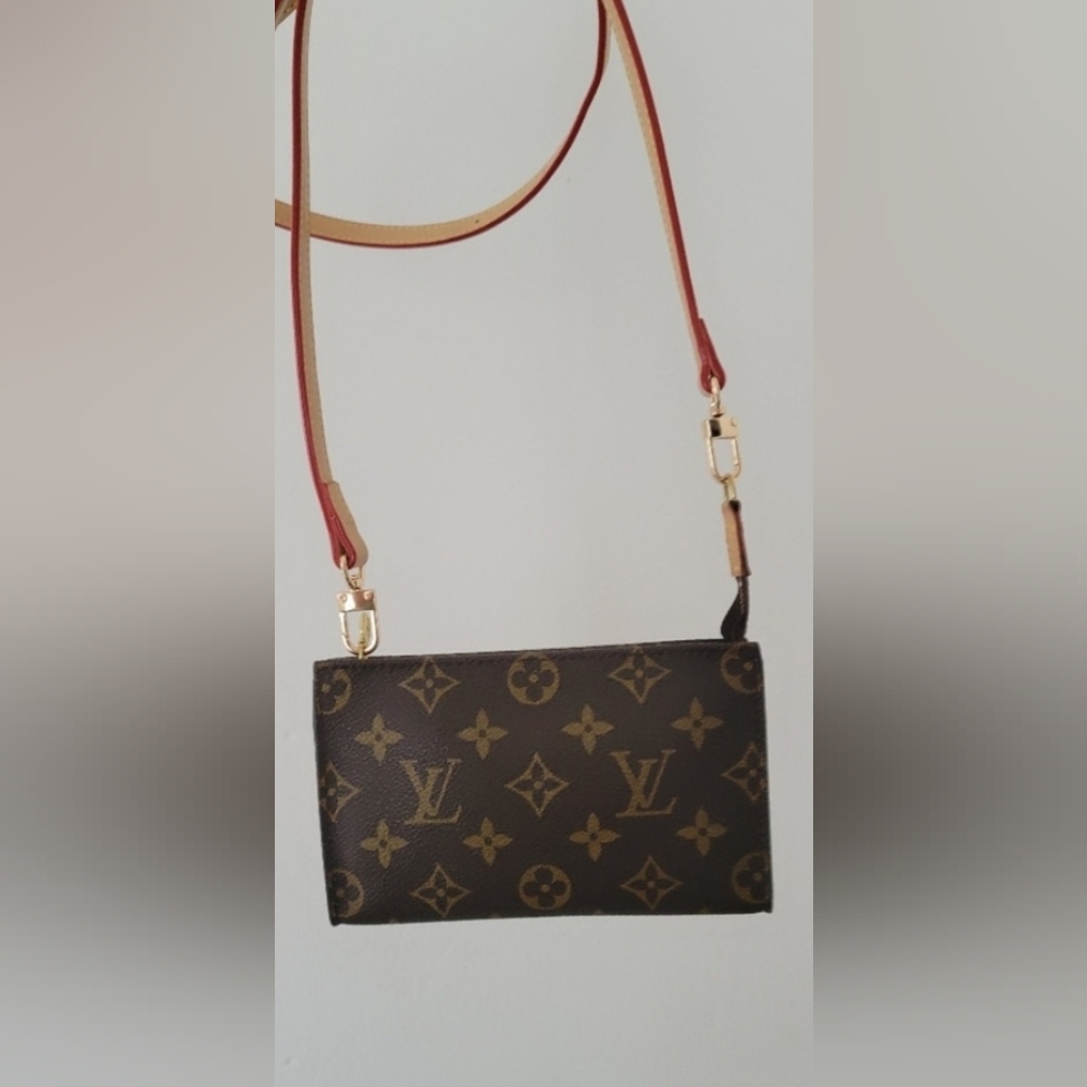 100% Authentic Louis Vuitton Monogram Pouch !!! - Picture 8 of 13